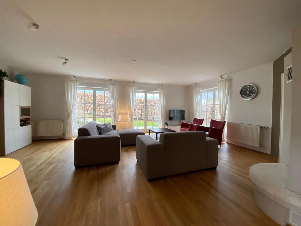 Villa Vahl Schmallenberg Buitenkant foto